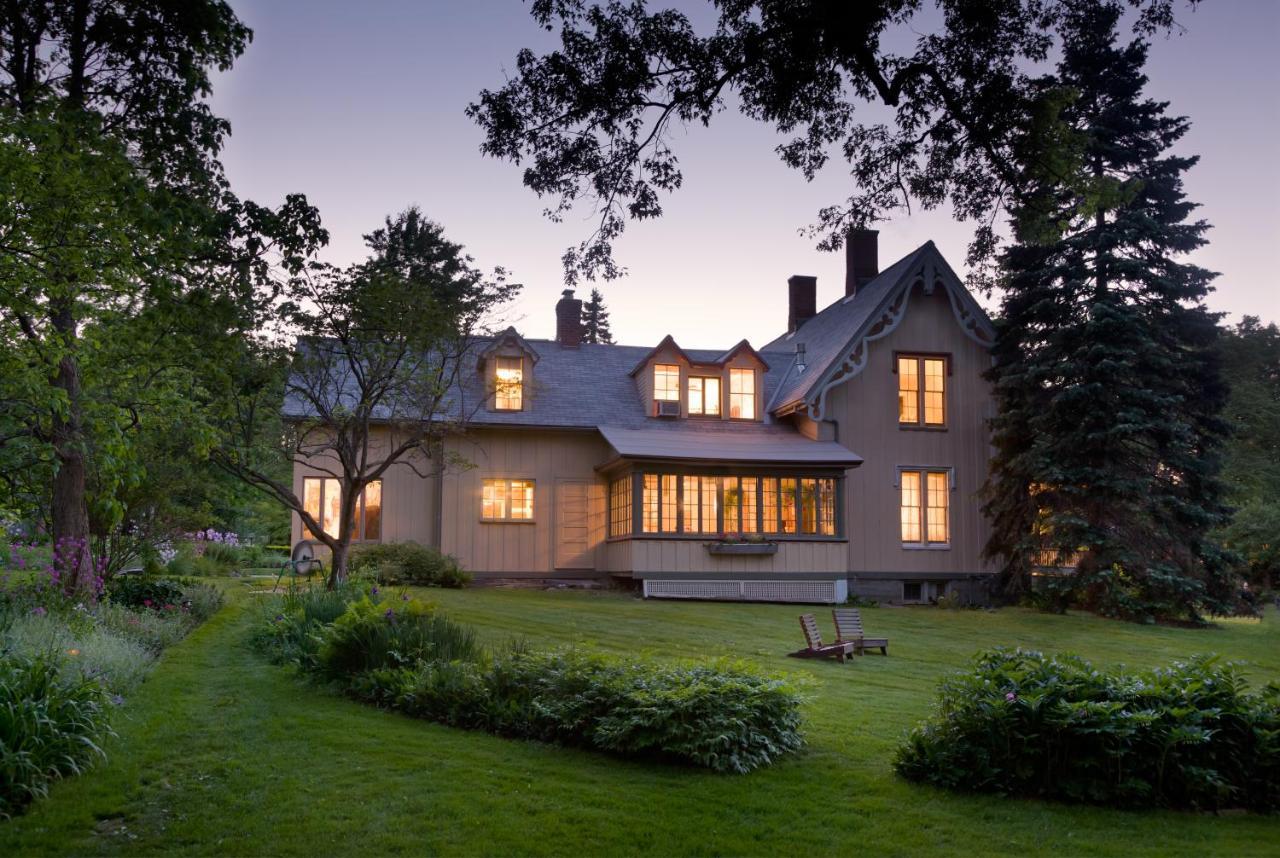 Gothic Eves Inn And Spa Bed And Breakfast Trumansburg Exterior photo